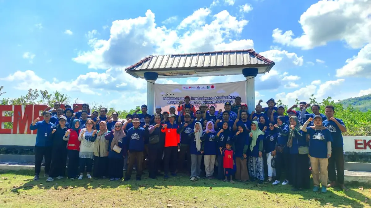 Kegiatan Simulasi Sistem Peringatan Dini (Early Warning System/EWS) Palang Merah Indonesia (PMI) Kabupaten Lombok Barat di Kecamatan Sekotong, Kabupaten Lombok Barat.