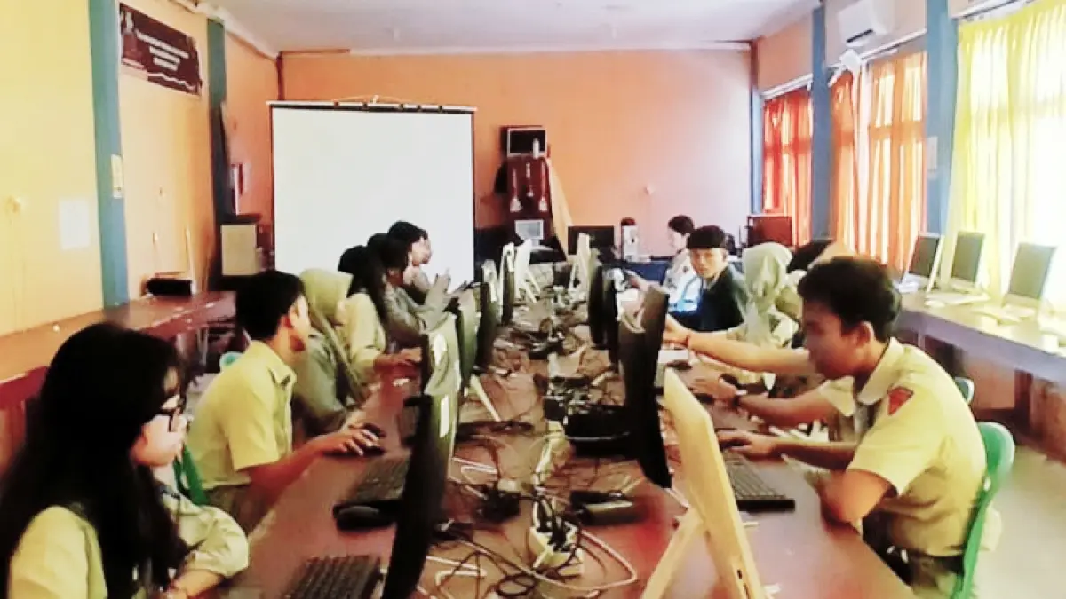 Sebanyak 21 siswa berprestasi dari SMAN 9 Mataram menunjukkan antusiasme dan semangat tinggi saat ikuti seleksi OSN Bidang Ekonomi Syariah.