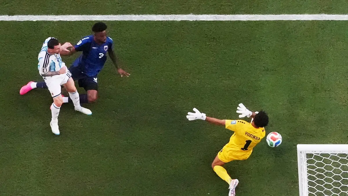 Hasil Piala Dunia 2026: Argentina vs Cabo Verde dramatis 3-2. Gol bunuh diri selamatkan juara bertahan dari kejutan tim debutan.