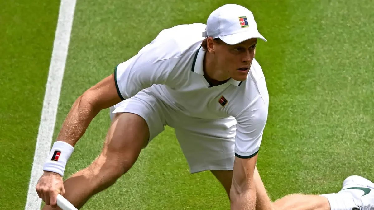Jannik Sinner lolos ke babak 16 besar Wimbledon 2026 usai mengalahkan Jenson Brooksby. Daniil Medvedev tersingkir oleh Jan-Lennard Struff. (Instagram Jannik Sinner) 