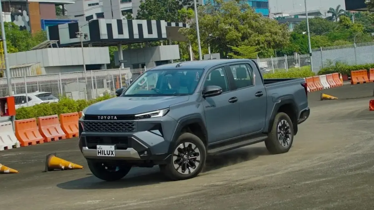 Toyota New Hilux Generasi Ke-9. (IST/LOMBOK POST)