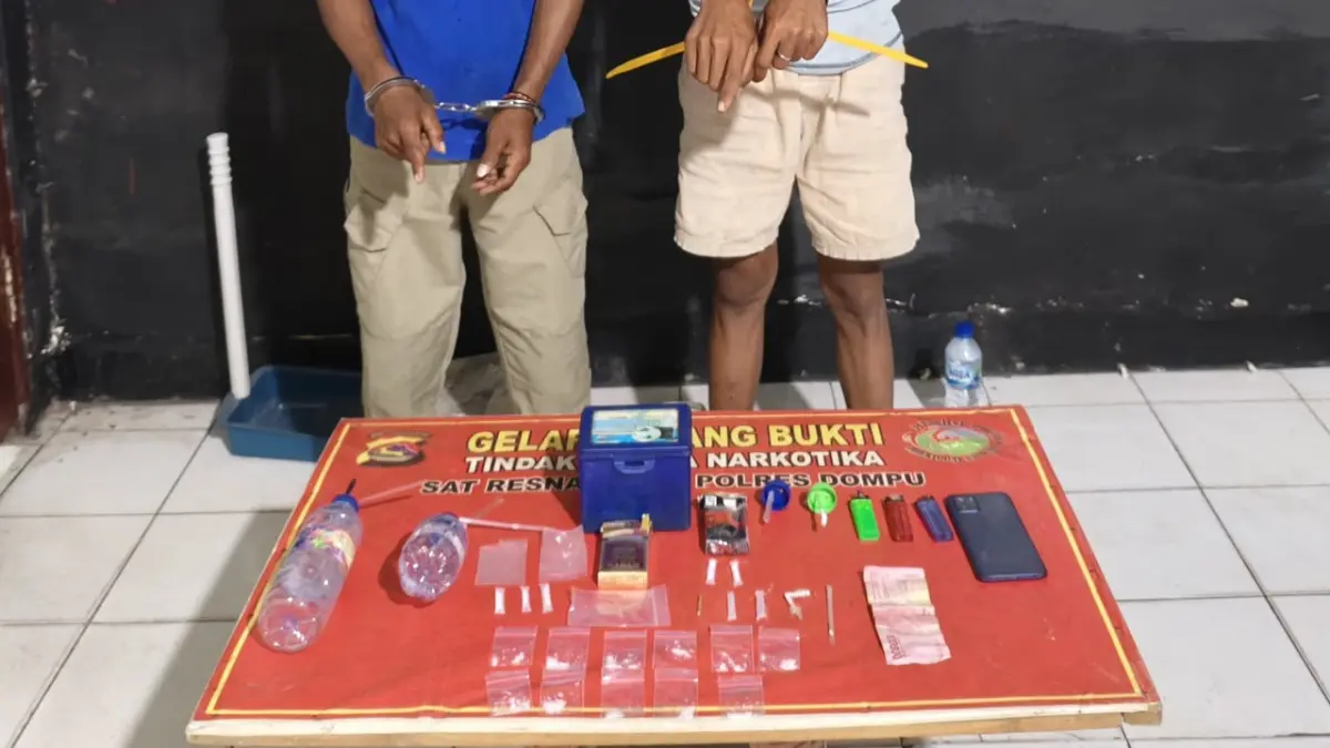 Barang bukti sabu dan lainnya yang diamankan dari penangkapan F dan K, Sabtu (4/7).