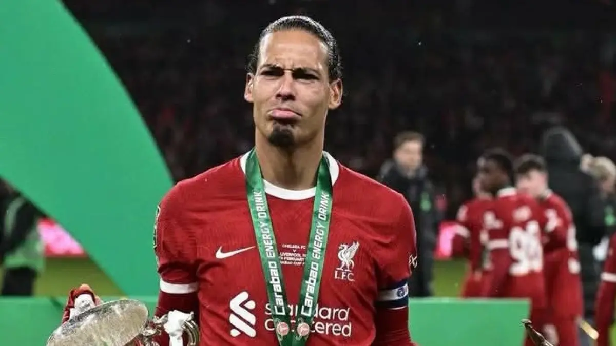 TANGGUH: Virgil van Dijk, kapten Liverpool bidikan AC Milan. (Istimewa) 