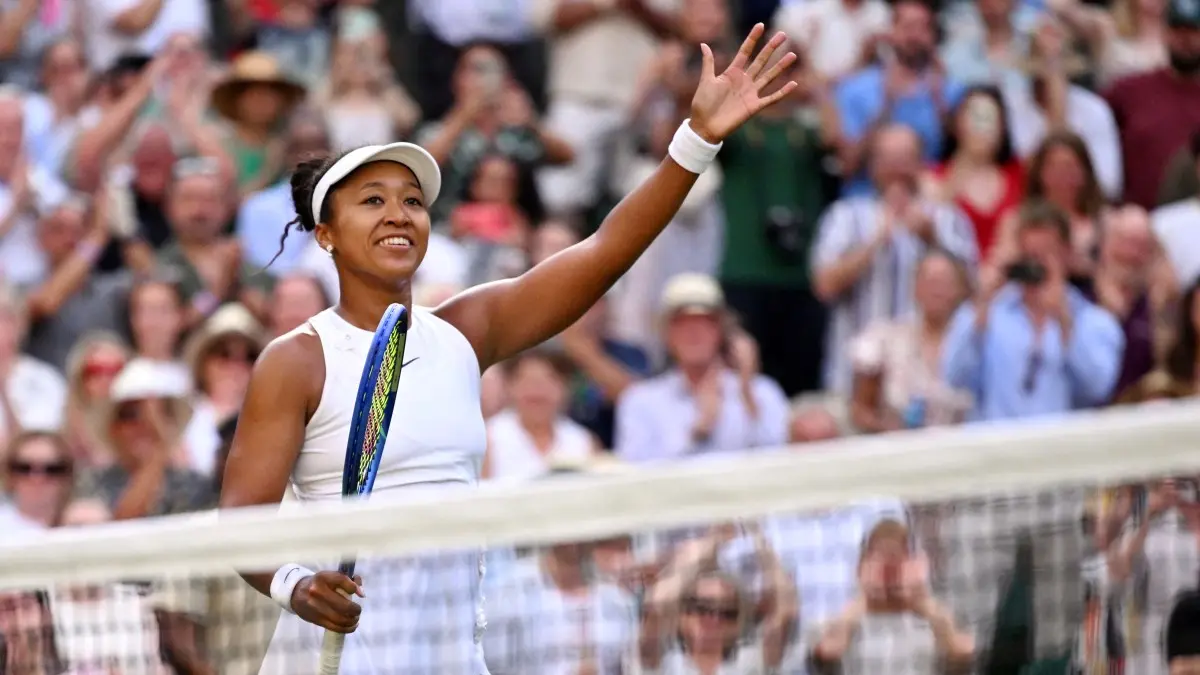 Naomi Osaka mengalahkan Aryna Sabalenka 6-2, 7-6 di Wimbledon 2026. Osaka lolos ke perempat final dan mengakhiri rekor impresif Sabalenka. (Photo by AFP)
