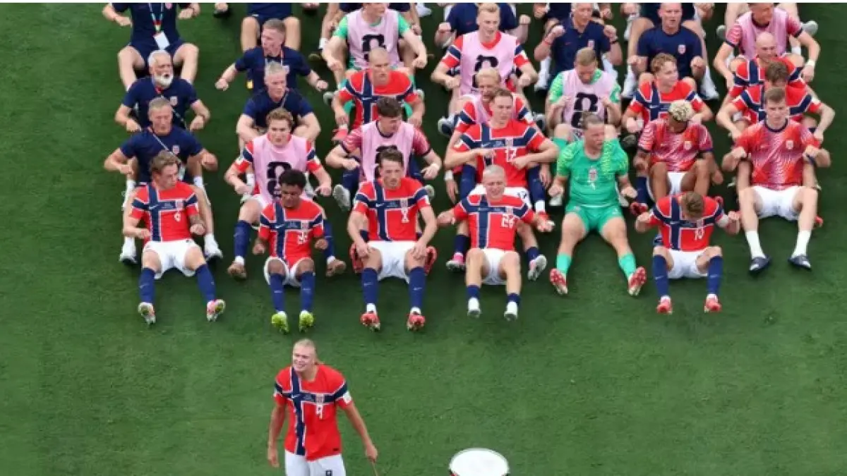 Timnas Norwegia merayakan kemenangannya atas Brasil dan melaju ke babak 8 besar Piala Dunia 2026. (FIFA)