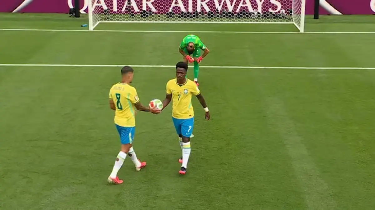 Vinicius Jr akhirnya buka suara terkait penalti Bruno Guimaraes saat Brasil disingkirkan Norwegia: "Itu murni keputusan pelatih!"