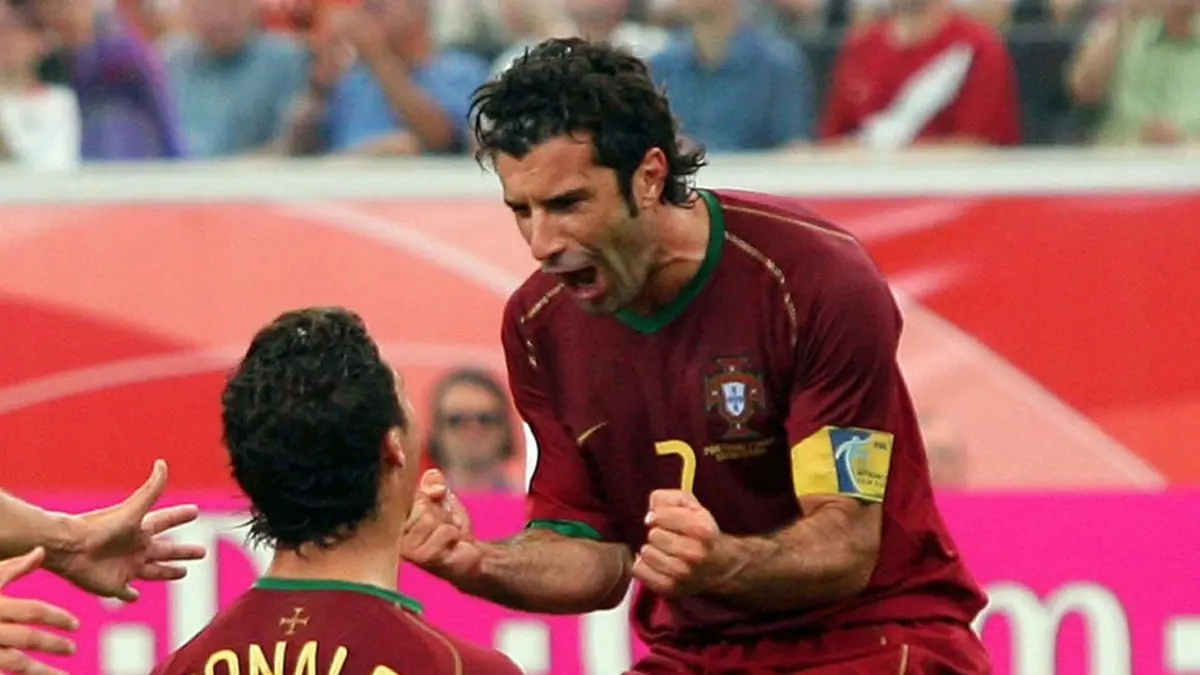 Luis Figo ngamuk! Sebut ada pemain egois dan arogan yang ingin depak Cristiano Ronaldo dari Timnas Portugal. Siapa mereka?