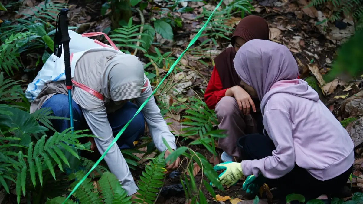 MENUJU WORLD CLASS UNIVERSITY: Dosen Unram melakukan riset berbagai isu strategis yang relevan bagi masyarakat dalam memperkuat kontribusi terhadap SDGs.