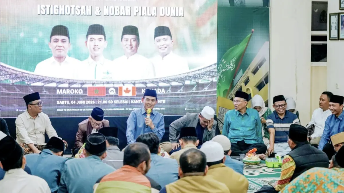 Momen ketika Ketua PWNU NTB Prof Masnun Tahir dan jajaran pengurus PWNU NTB menerima ketua tim survei muktamar PBNU Prof KH Asrorun Niam Sholeh, Sabtu malam lalu (4/7).