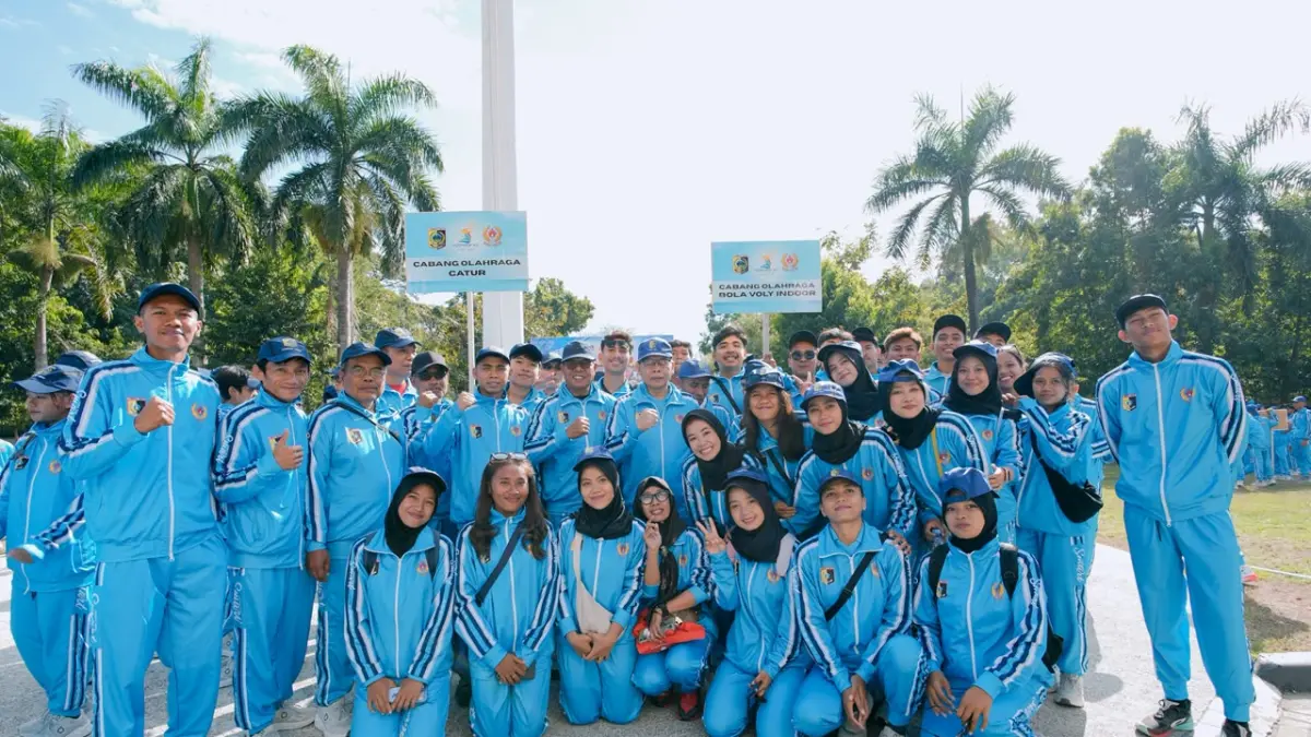 BAWA EMAS: Kontingen atlet Lombok Timur yang nanti akan berlaga di Porprov XII NTB 2026