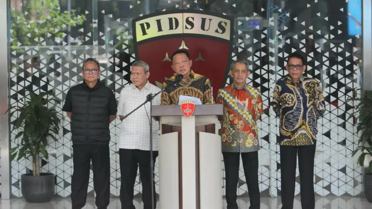 Jaksa Agung Muda Tindak Pidana Khusus Kejaksaan Agung, Febrie Adriansyah menyampaikan keterangan pers di Gedung Bundar Jampidsus Kejagung, Jakarta, Jumat (10/7/2026). (JawaPos.com)