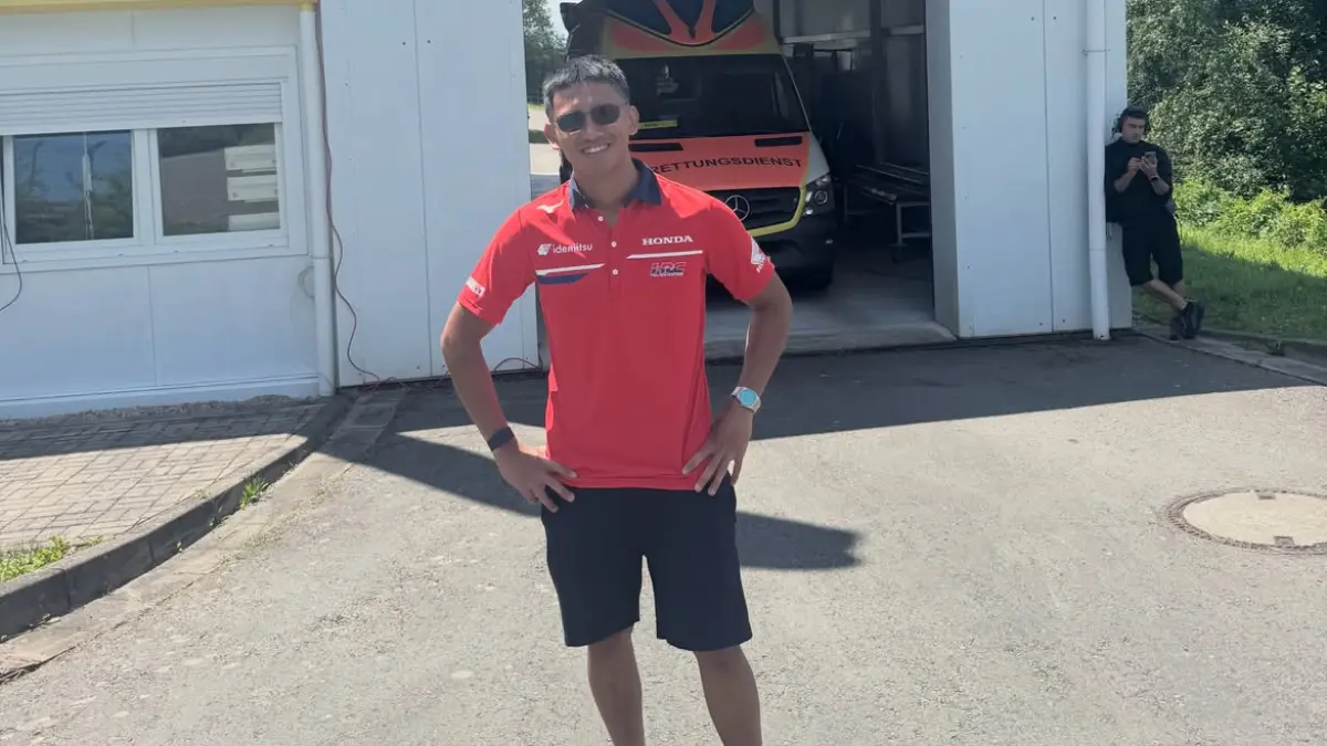 Mario Aji resmi dinyatakan fit dan siap comeback pada Moto2 Jerman 2026 di Sachsenring usai absen lima balapan karena cedera leher. (Instagram Honda Team Asia)