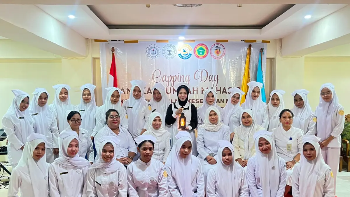 STIKES Mataram menggelar kegiatan Capping Day pada Jumat (9/7/2026) sebagai pertanda mahasiswa turun praktek lapangan.