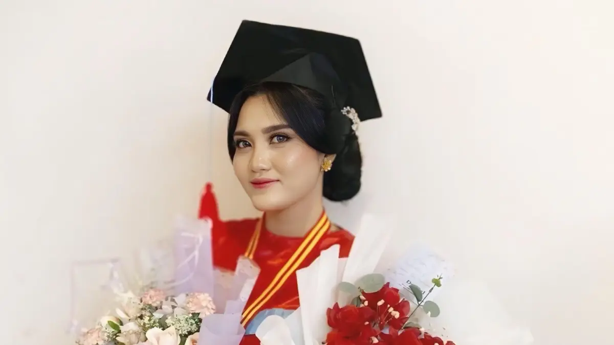 DICARI KELUARGA: Ini foto Hervina yang dicari pihak keluarganya. Diduga dibawa kabur Made Arthawan. (IST LOMBOK POST)