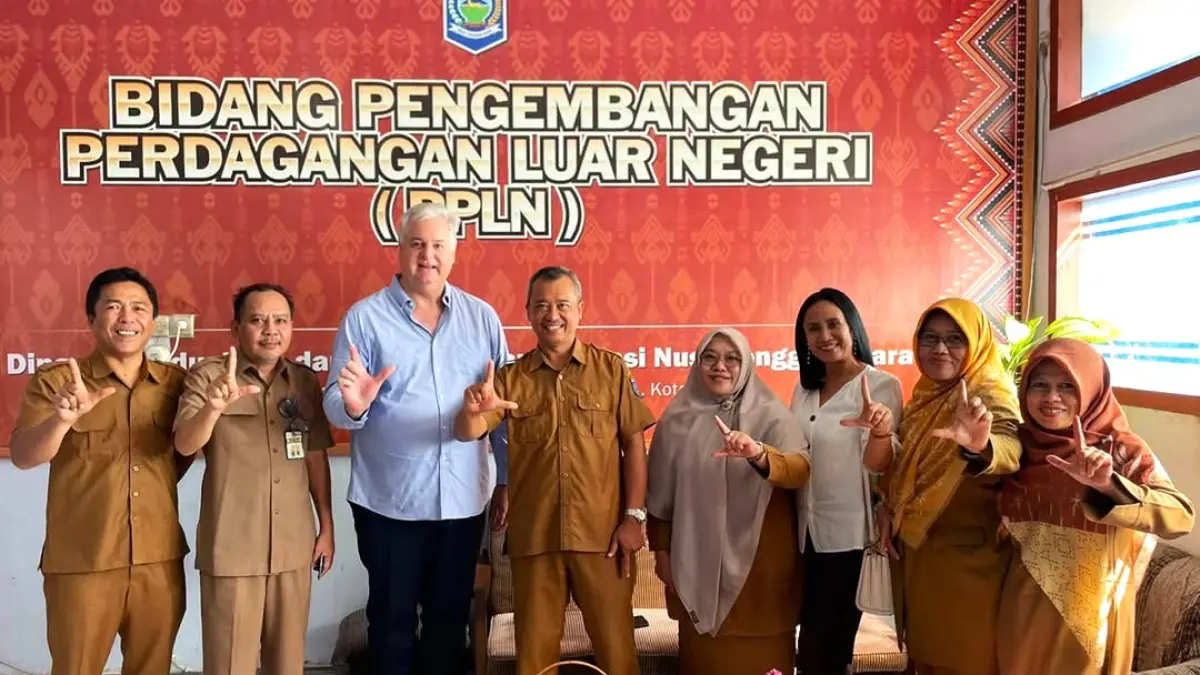 GANDENG KONSULTAN ASING: Bidang Perdagangan Luar Negeri (PPLN) Disperindag NTB menggandeng konsultan pemasaran internasional asal Australia untuk tingkatkan ekspor UMKM. (IST/LOMBOK POST)