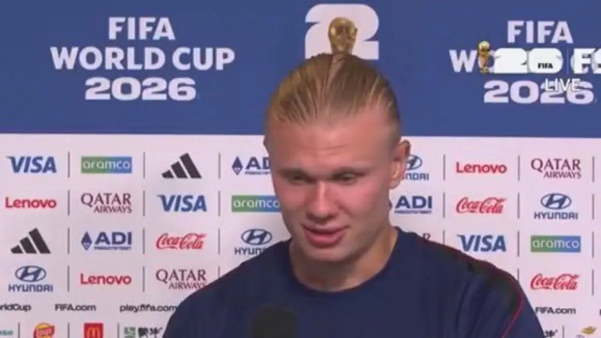 Erling Haaland diklaim memberikan dukungan kepada Alexander Sørloth setelah Norwegia tersingkir dari Inggris. Hingga kini, kutipan tersebut belum terverifikasi dari sumber resmi.