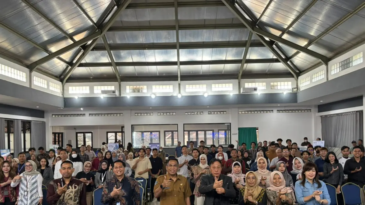 Rektor Universitas Bumigora bersama perwakilan perusahaan dan peserta saat pembukaan UBG Job Expo 2026 di Mataram, Selasa (14/7/2026). Kegiatan ini menjadi ajang mempertemukan talenta muda dengan dunia usaha dan industri.