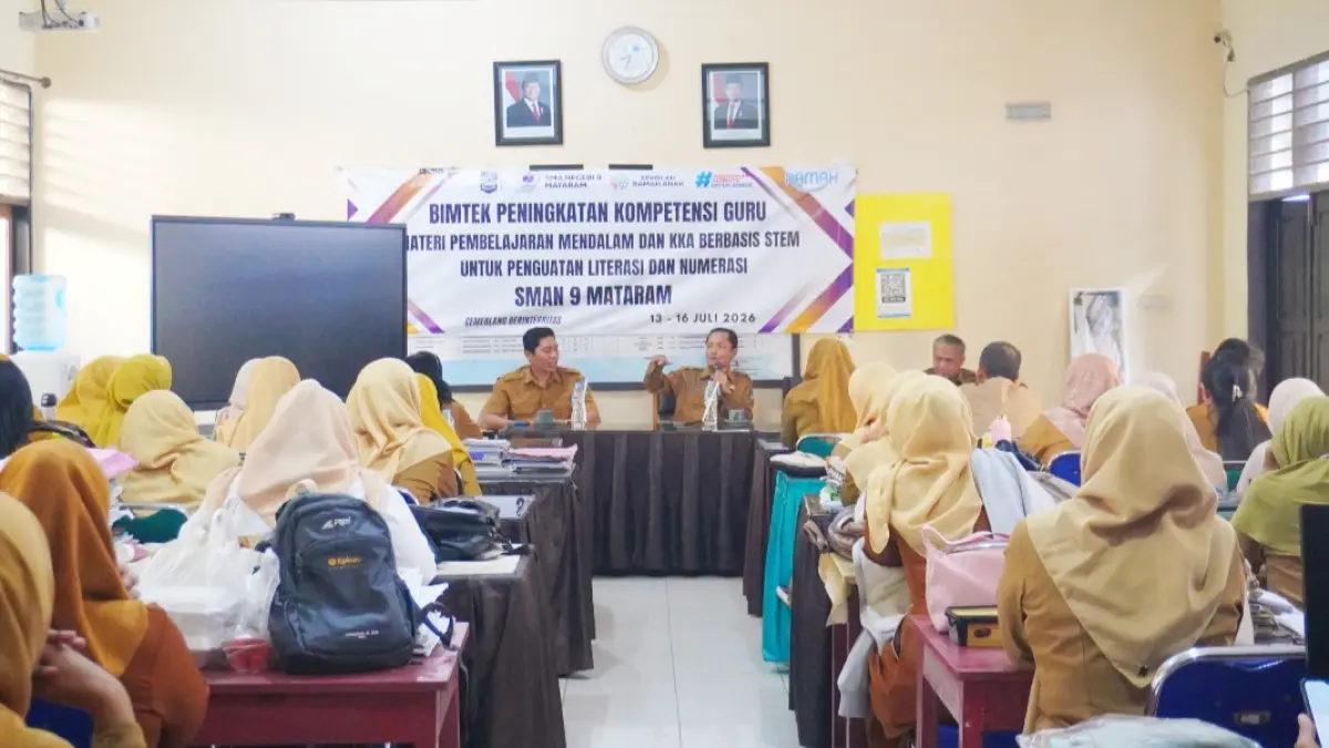SMAN 9 Mataram gelar Bimtek Pembelajaran Mendalam Berbasis STEM dan AI.