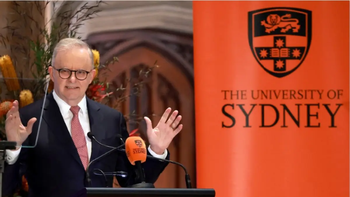 ATURAN BARU: Perdana Menteri Australia Anthony Albanese berpidato di University of Sydney, Rabu (15/7). (AFP)