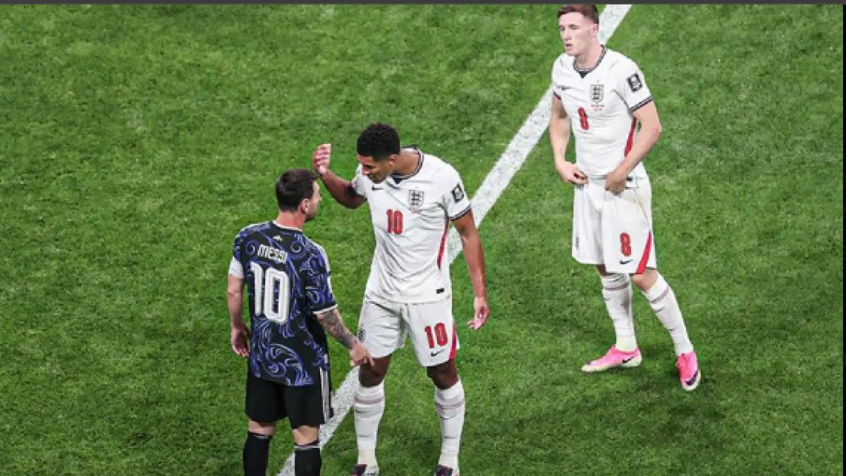 Jude Bellingham mengaku salah setelah mencoba memprovokasi Lionel Messi di semifinal. Menurutnya, aksi itu justru membuat sang kapten Argentina tampil semakin berbahaya. (Istimewa)