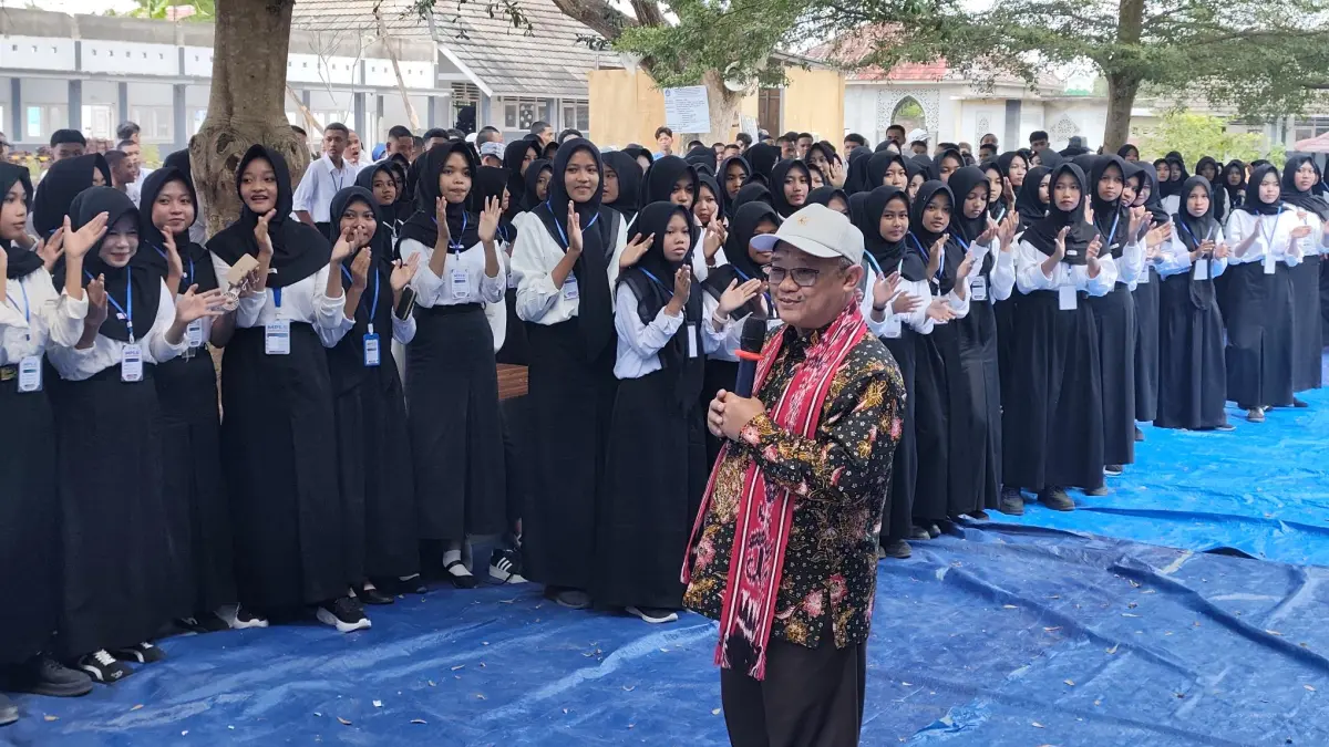 Menteri Pendidikan Dasar dan Menengah (Mendikdasmen) Abdul Mu