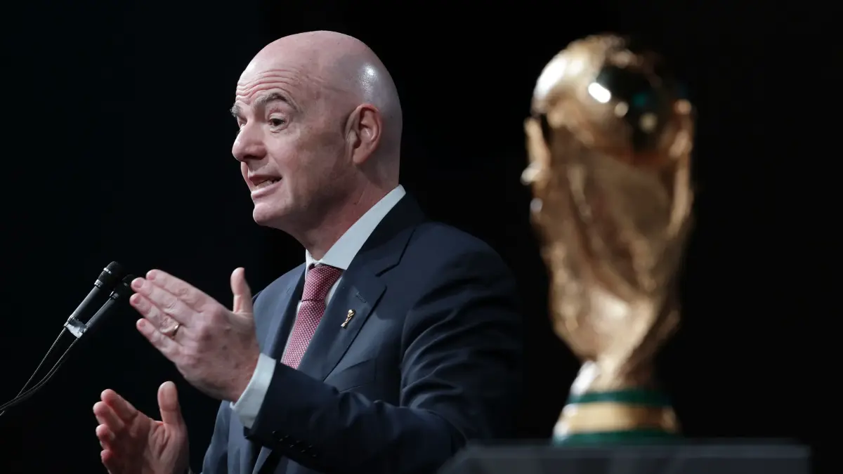 Belum usai format 48 tim, Gianni Infantino sebut FIFA siap bahas rencana Piala Dunia 64 tim untuk edisi 2030 mendatang.