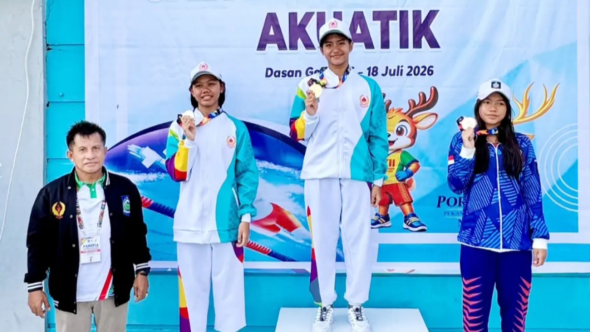 Laras Ajeng Nareswari atlet dari Kota Mataram berhasil memecahkan dua rekor baru pada gelaran Porprov XII NTB di cabor Aquatik.