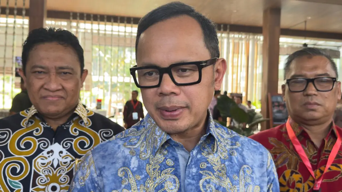 Wamendagri Bima Arya Sugiarto. (YUYUN/LOMBOK POST)