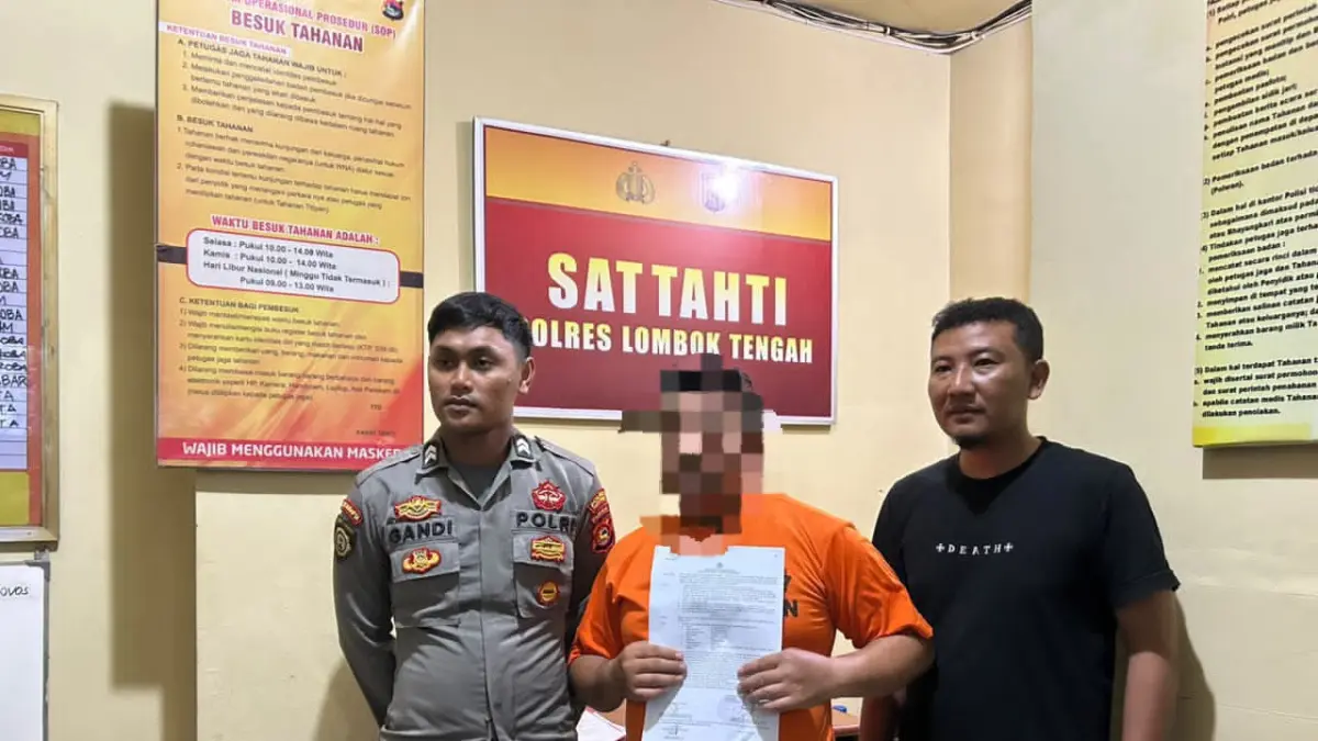 Satreskrim Polresta Lombok Tengah resmi menetapkan seorang pria berinisial SR sebagai tersangka kasus dugaan peredaran uang kertas palsu.