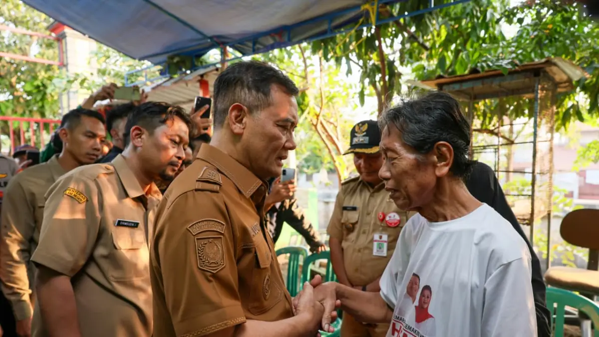 Gubernur Jawa Tengah Ahmad Luthfi menyampaikan belasungkawa kepada keluarga korban kecelakaan di perlintasan kereta api Jalan Kokrosono, Kecamatan Semarang Tengah, Kota Semarang, Senin (20/7).