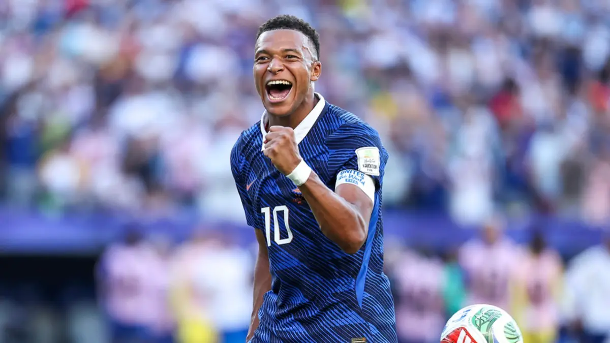 Musim gila Kylian Mbappe! Bintang Real Madrid ini sukses menyapu bersih gelar top skor Liga Champions, LaLiga, hingga Piala Dunia 2026.