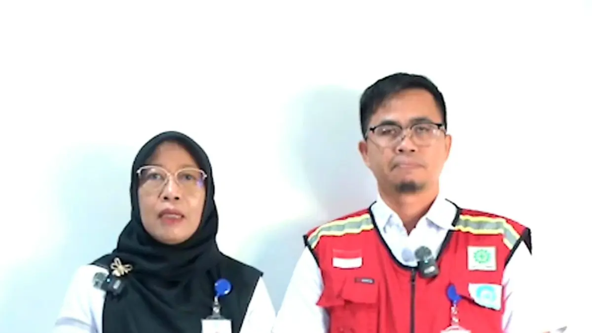 BERI PEJELASAN: Direktur Operasional Dadi Rahman dan Direktur Umum dan Keuangan Aini Kurniati saat memberikan penjelasan terkait pelayanan air bersih.