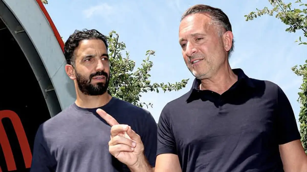 NGOBROL SANTAI: Pelatih AC Milan Ruben Amorim dan Owner Gerry Cardinale. (Istimewa) 