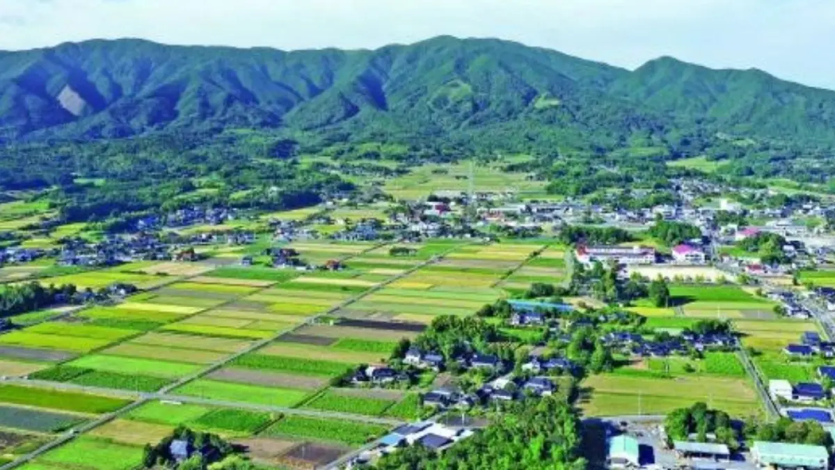 Kawasan Nagi, sebuah kota kecil di Prefektur Okayama, Jepang.
