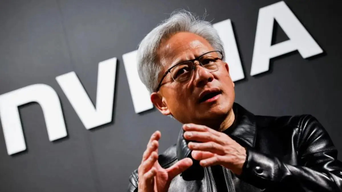 CEO Nvidia Jensen Huang memperkuat kerja sama dengan OpenAI dalam perlombaan membangun infrastruktur AI global (Al Jazeera)