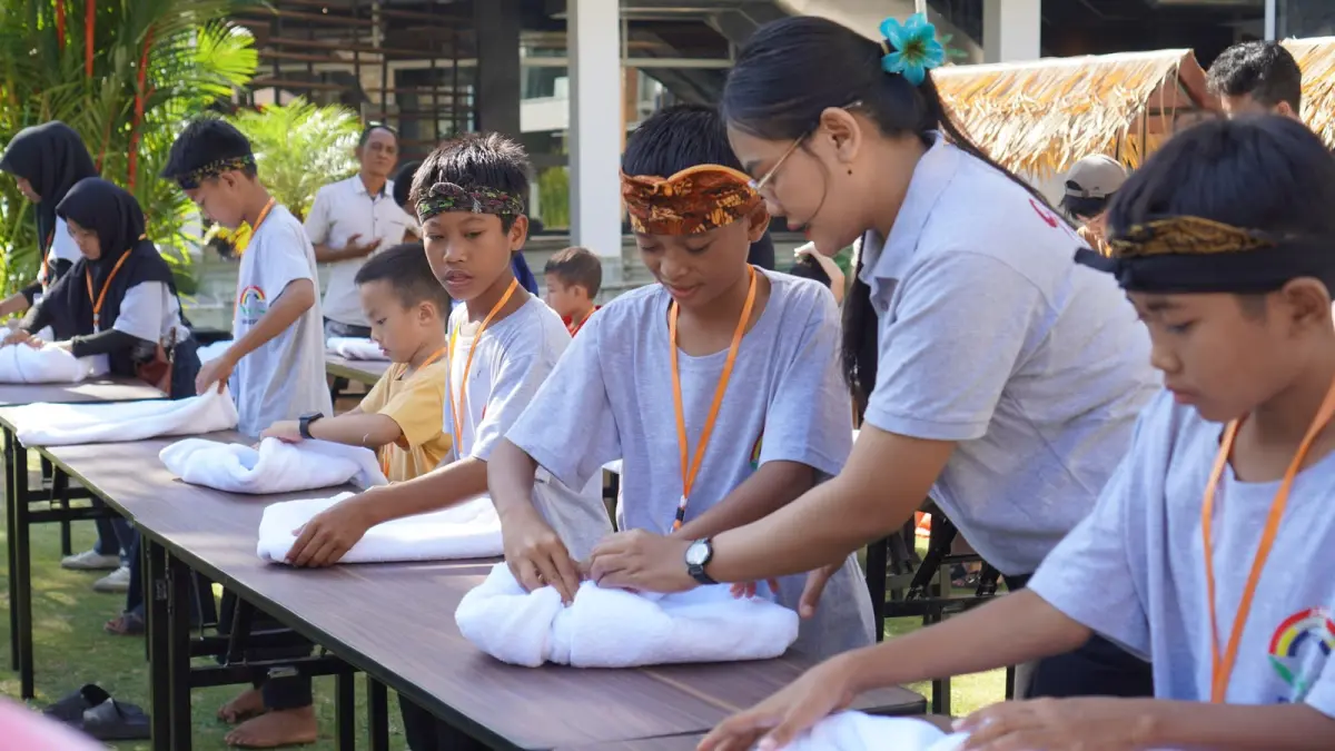 Dalam rangka perayaan Hari Anak Nasional 2026, Aruna Senggigi Resort & Convention menyelenggarakan kegiatan Kids Activity pada Minggu (26/7) sebagai bentuk kepedulian terhadap tumbuh kembang anak melalui ruang belajar yang kreatif, menyenangkan, dan penuh interaksi.