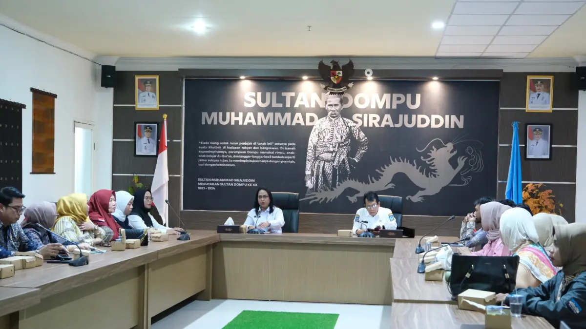 Kepala Kanwil Kemenkum NTB I Gusti Putu Milawati saat membuka Diseminasi Layanan Kenotariatan di Dompu yang menekankan kepatuhan administrasi, profesionalisme, dan penguatan layanan notaris.