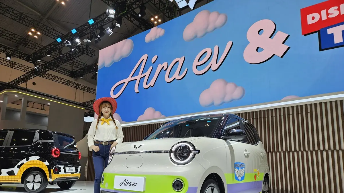 Wuling Aira EV Toy Story 5 varian Buzz Lightyear. (IST/LOMBOK POST)