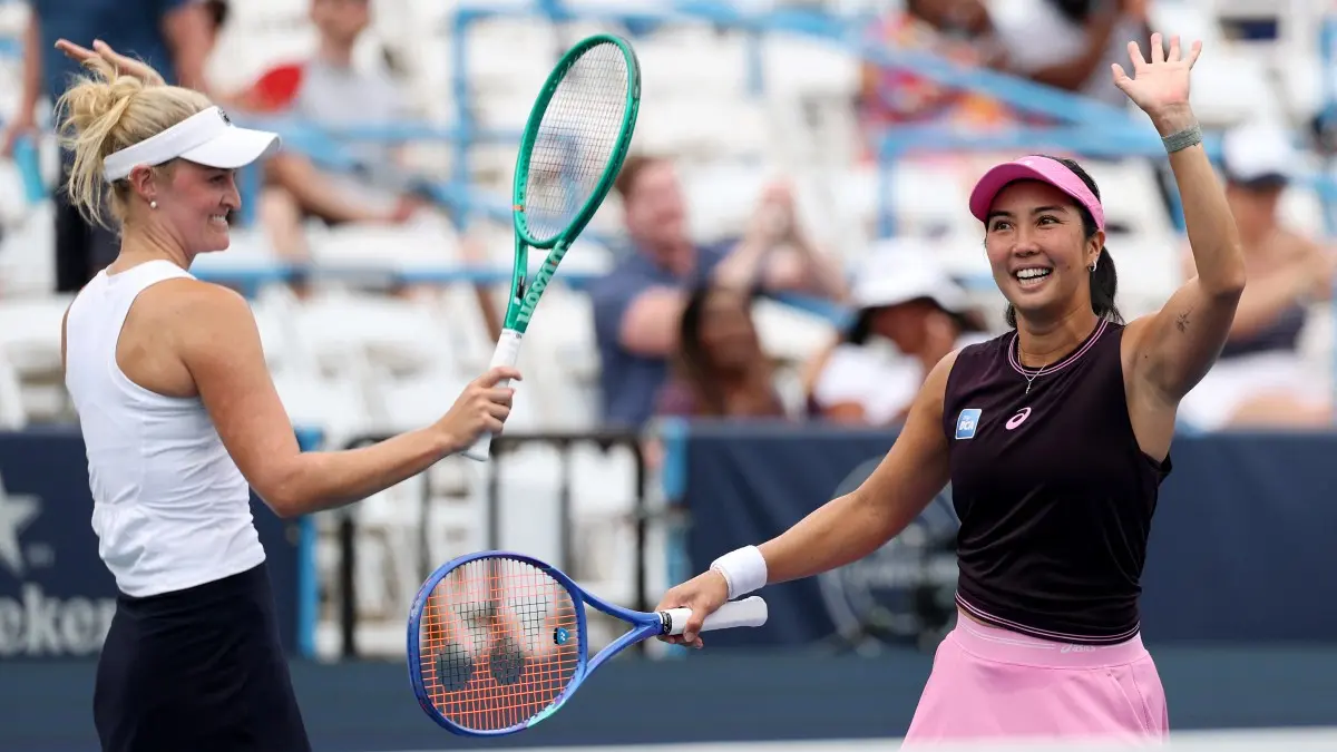 Aldila Sutjiadi juara WTA 500 Washington Open bersama Erin Routliffe. Ranking ganda putri dunia naik ke posisi 27, terbaik musim ini. (Photo AFP)