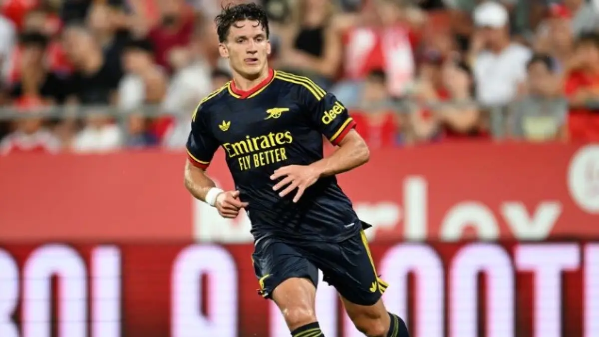 Christos Tzolis tampil bersama Arsenal saat mengalahkan Girona di laga pramusim. (ARSENAL.COM)