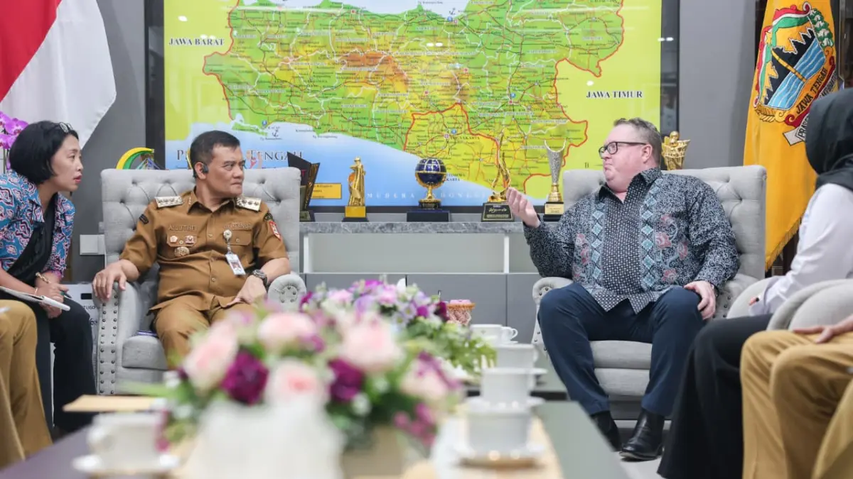 Gubernur Jawa Tengah Ahmad Luthfi menerima audiensi Chairman PBT Stephen Wilmot, Senin (3/8).