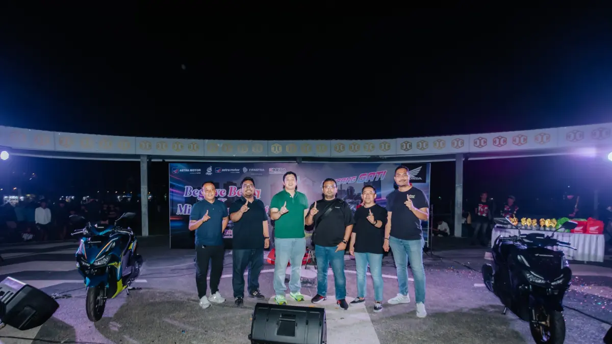 KOMPAK : Manajemen Astra Motor NTB saat mini lainching New Honda Vario Evo di Lombok Tengah.