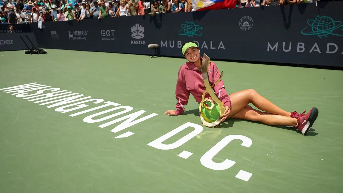 Alexandra Eala cetak sejarah usai kalahkan Jessica Pegula di final Washington DC. Petenis Filipina itu meraih gelar WTA pertamanya. (Photo: Getty Images via AFP)