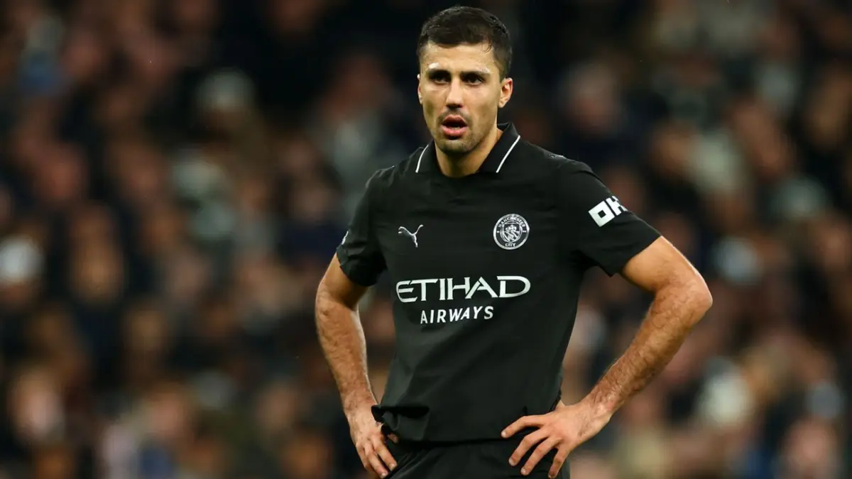 Bikin Barcelona gigit jari, Rodri tolak PSG dan Bayern Munich demi Real Madrid. Gelandang Spanyol itu hanya ingin berlabuh ke Bernabeu.