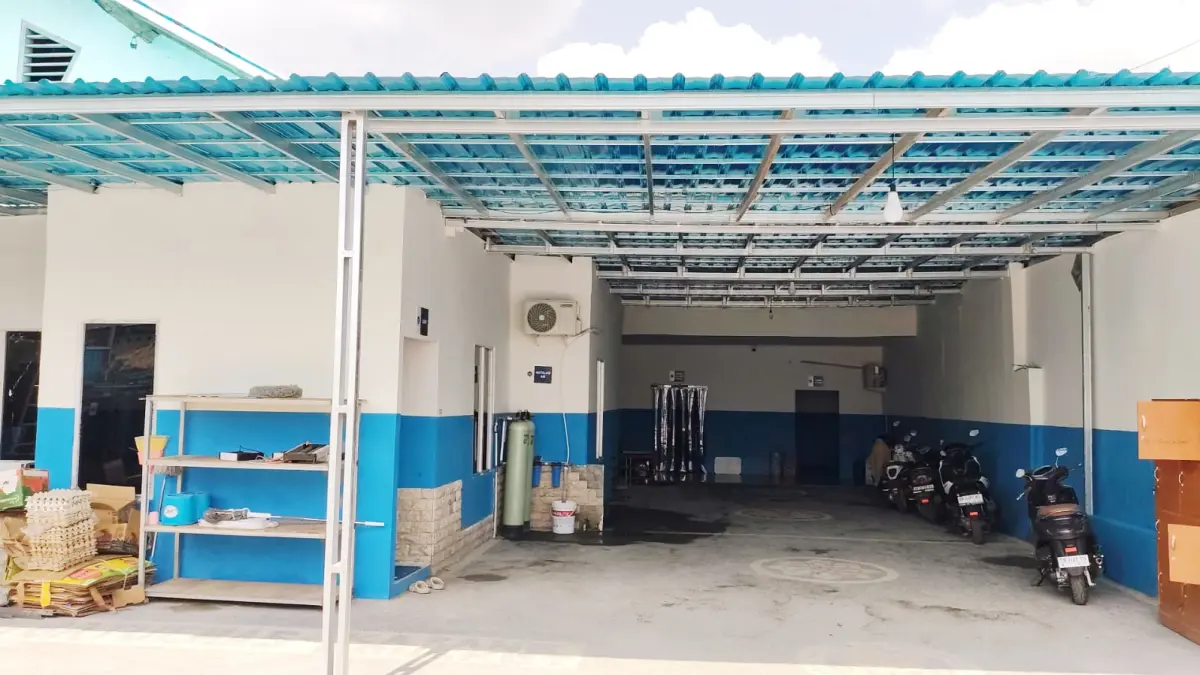 Kantor baru SPPG Karang Bongkot di bawah naungan Yayasan Batu Emas Lombok Barat tampak lebih luas.