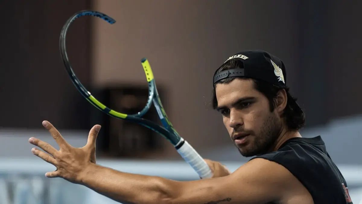 Carlos Alcaraz resmi mundur dari Cincinnati Open 2026 karena cedera pergelangan tangan. Juara bertahan kini fokus pemulihan. (Instagram Carlos Alcaraz)
