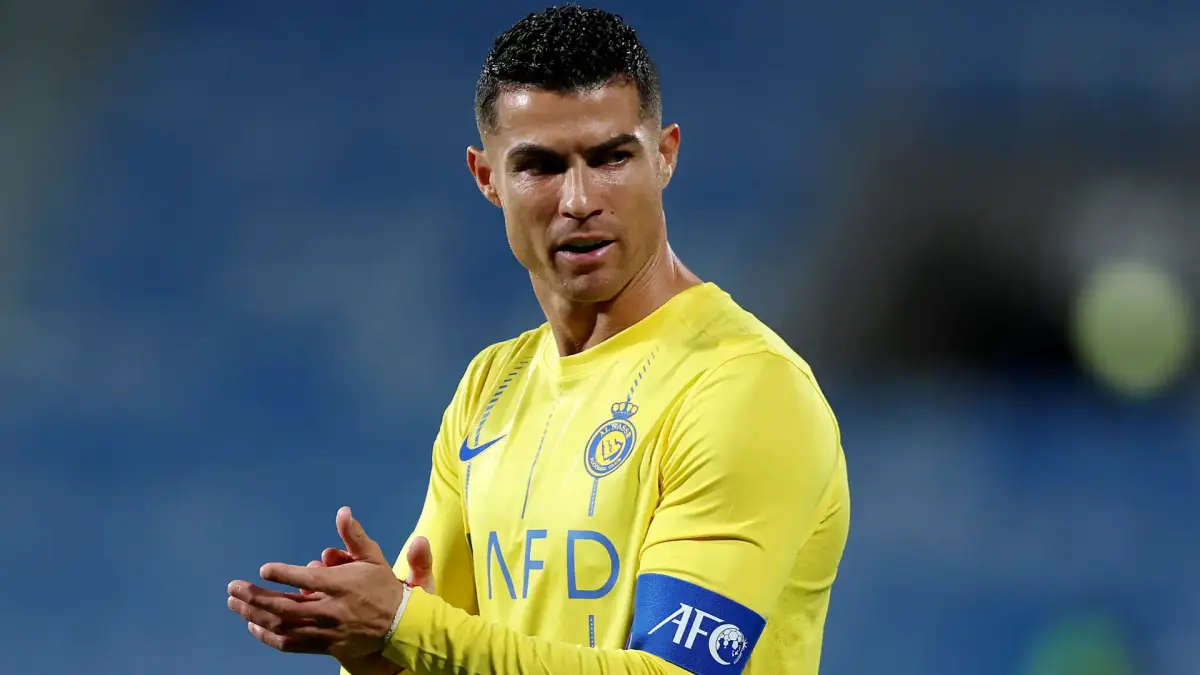 Cristiano Ronaldo respons singkat daftar atlet paling terkenal versi AI yang menempatkannya di posisi puncak mengalahkan Lionel Messi.