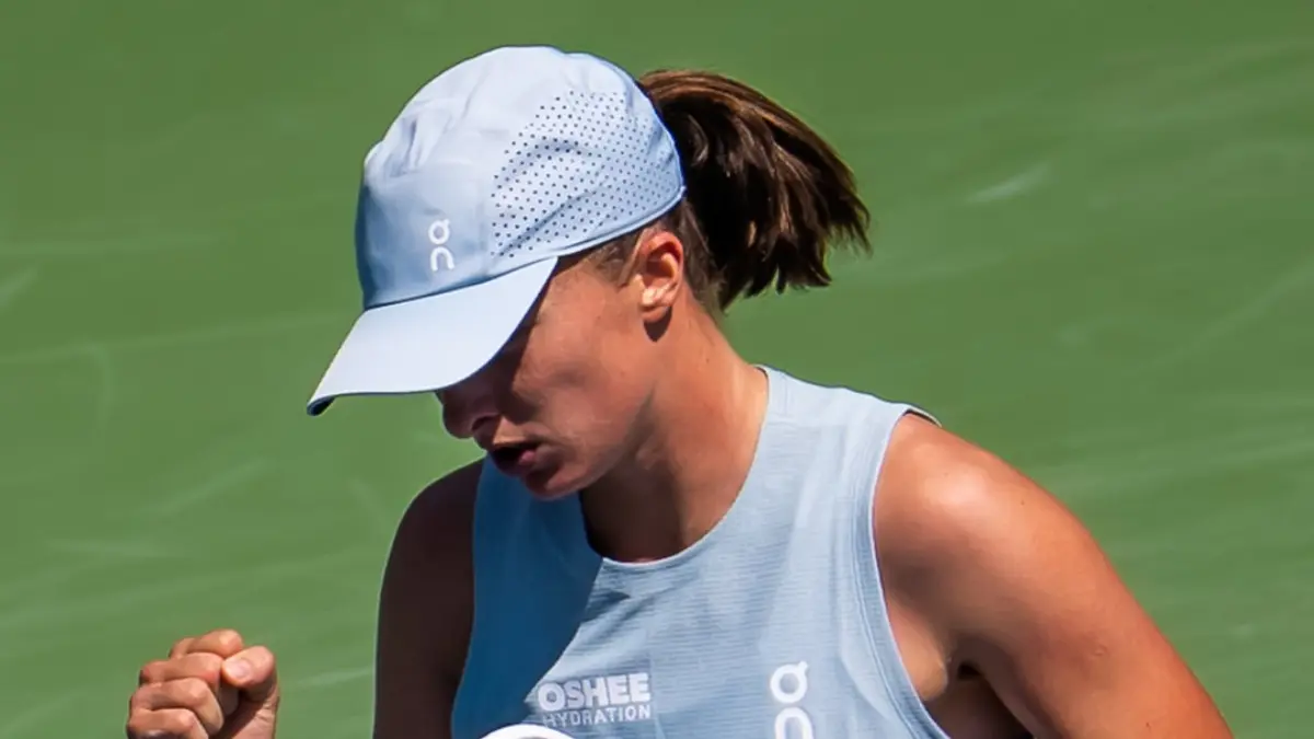 Iga Swiatek melaju ke babak ketiga Toronto Open 2026 usai mengalahkan Sara Bejlek. Elina Svitolina juga lolos lewat duel dramatis. (Instagram WTA)