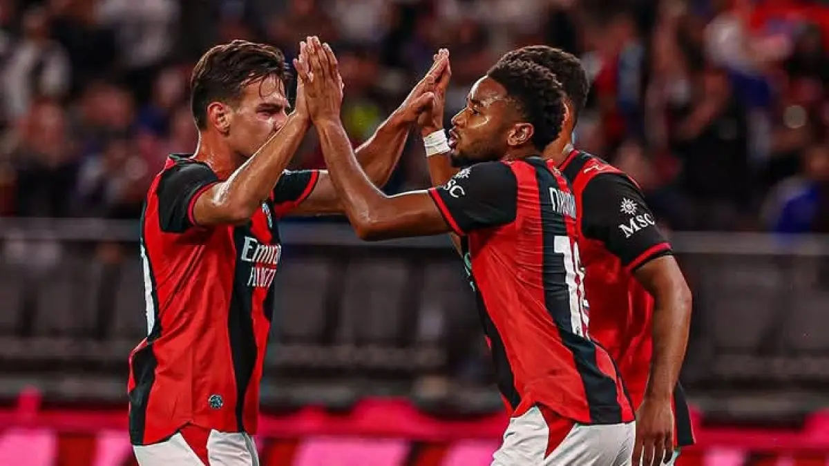 IMBANG: Christopher Nkunku usai mencetak gol bagi AC Milan dalam laga persahabatan kontra Inter Milan, di Australia. (Istimewa) 