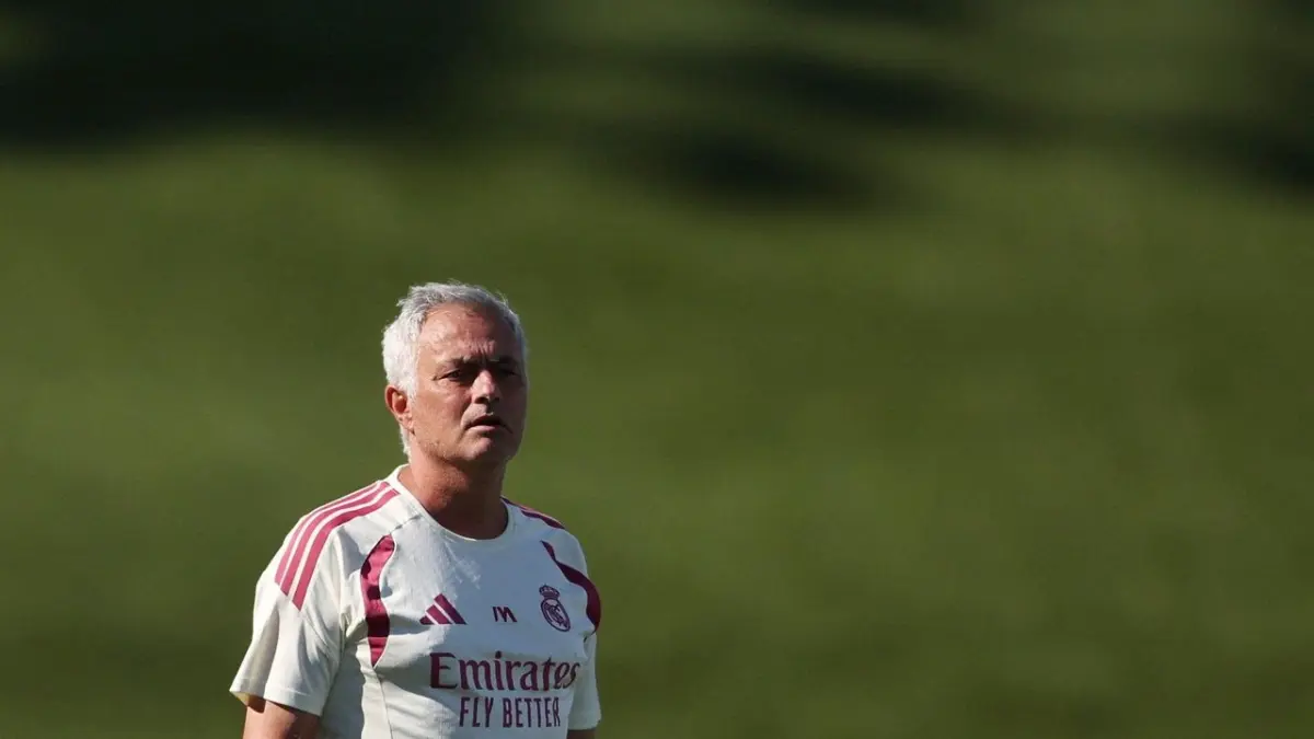 Jose Mourinho wajibkan skuad makan bersama usai latihan demi pupuk kekompakan tim. Kebiasaan simpel ini dipercaya satukan pemain.